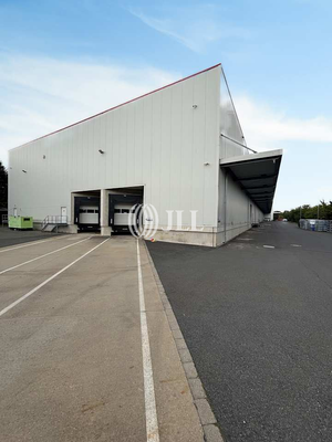 Andienung-Rampe - JLL