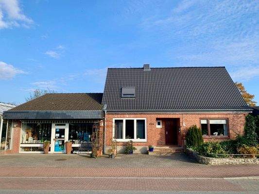 2) Außenansicht EFH Laden