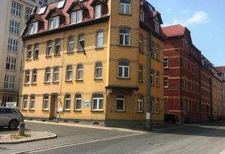 Straßenseite Ostansicht