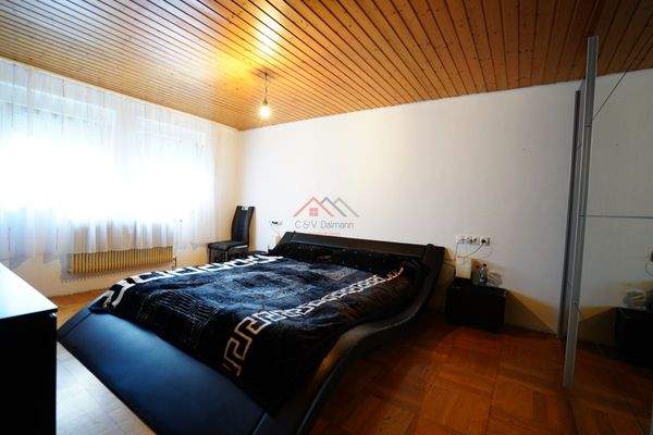 Schlafzimmer Wohnung 1OG
