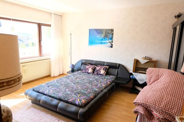 Zimmer 2 OG
