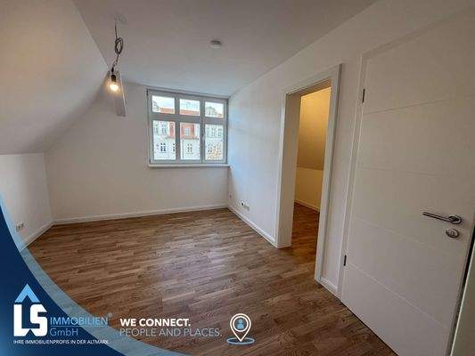 Elternschlafzimmer DG.jpg