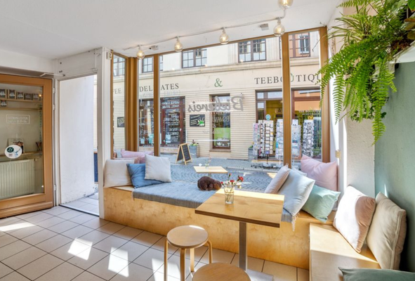 EG links Schaufenster