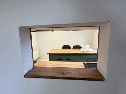 Durchreiche zur Küche vom Esszimmer