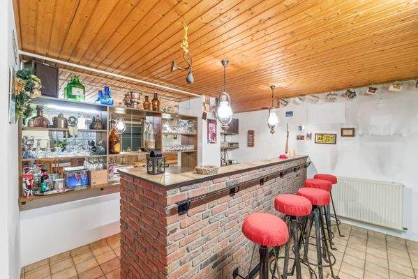 Multifunktionsraum im UG (Bild 1)