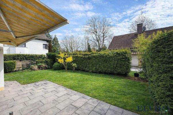 Südterrasse mit Garten