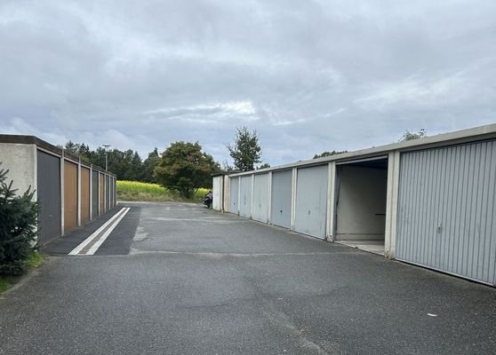 Alle PKWs parken hier