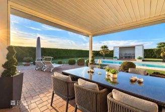 Überdachte Terrasse
