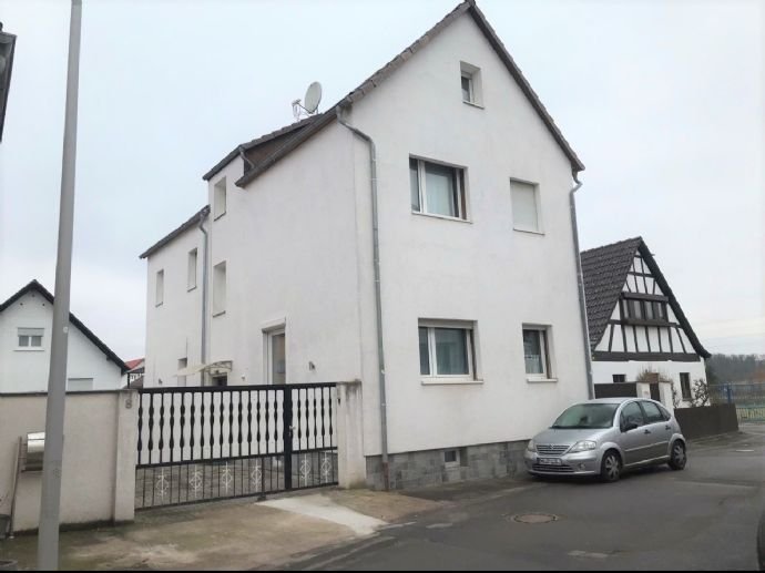 Top Zustand 2 Familienhaus plus ausgebautem Dach