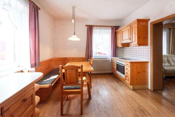 Küche mit Essbereich