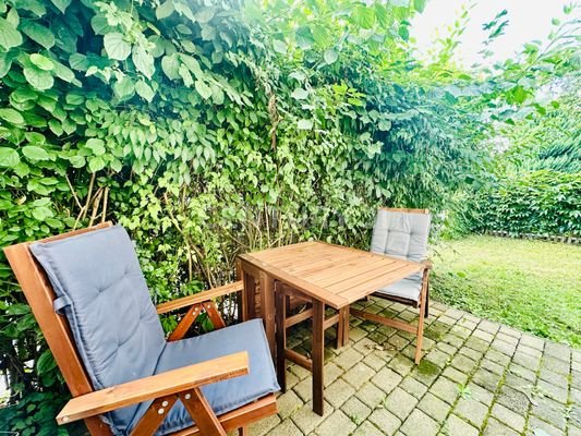 uneinsichtige und begrünte Terrasse