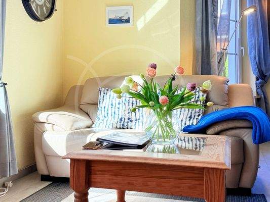 Sonnig sitzen im Wohnzimmer.jpg