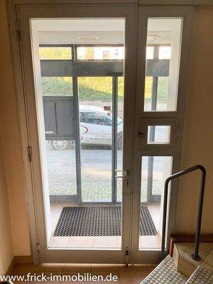 19-Vordereingang EG.JPG