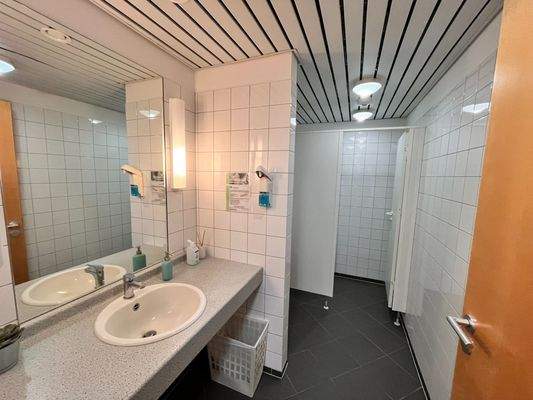 Moderne WC Anlage