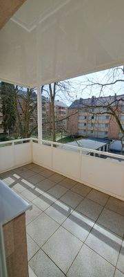 Balkon in den Innenhof.jpg