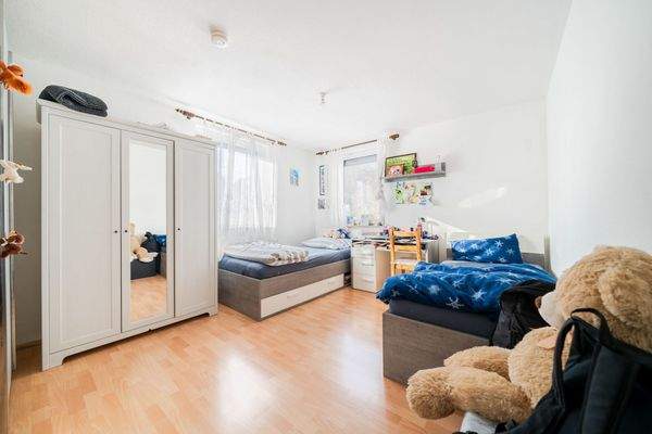 Kinderzimmer (im Plan Wohnzimmer)_OG