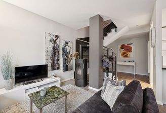 Wohnbereich mit Kamin