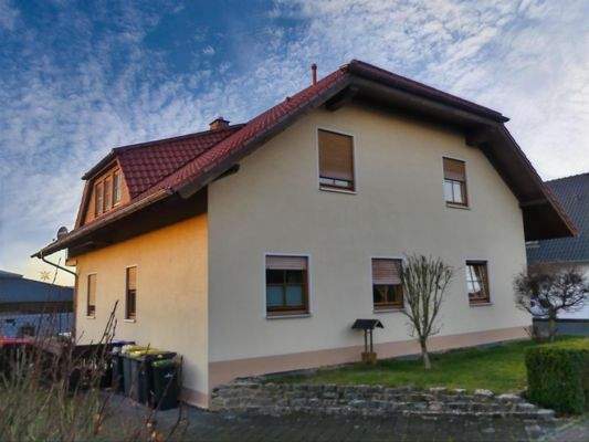 Seitenansicht links und Front