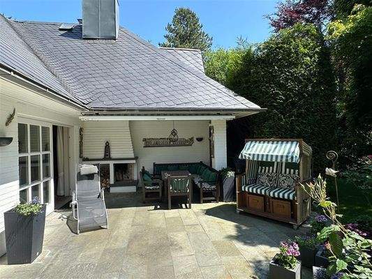 Terrasse mit Außenk. und Markise