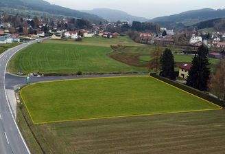 Drohnenaufnahme Grundstück - mit Kontur versehen