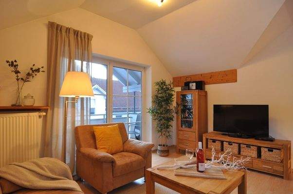 Wohnbereich mit Balkonzugang