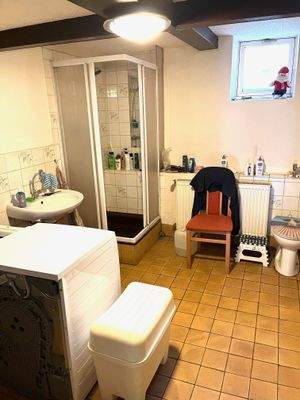 2. Bad mit Dusche.jpeg