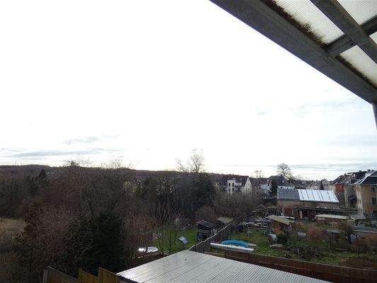 herrliche unveraute Aussicht vom Balkon