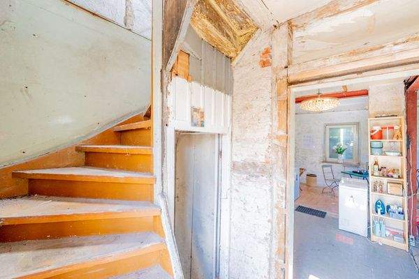 Treppe zum Obergeschoss