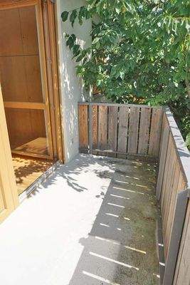 Balkon mit Kirschpflückmöglichkeit