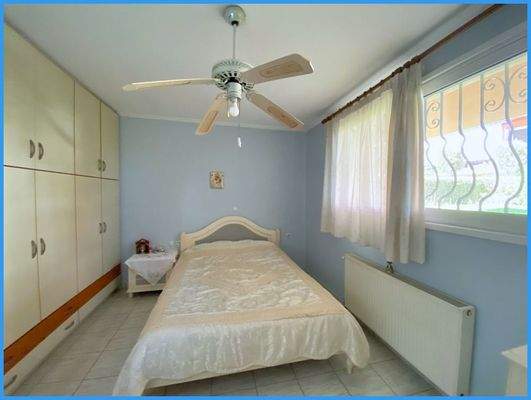 4704b7ae034c4c6a807de9e203dda306-original