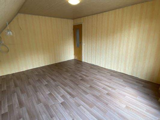 Schlaf- oder Kinderzimmer im Dachgeschoss