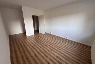 Schlafzimmer mit Ankleide