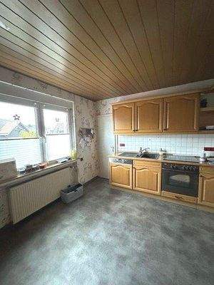 Küche OG Teilens. mit Speisekammer