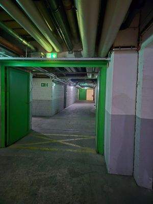 Anlieferung ins 2.UG möglich.jpg