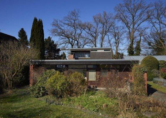 Südseite mit Garten