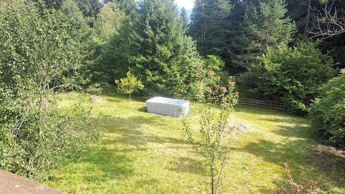 Grundstück auf der Rückseite, nach Osten ausgerich