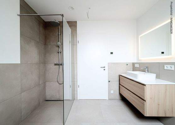 12 Badezimmer - Projektbild IMMOWESER