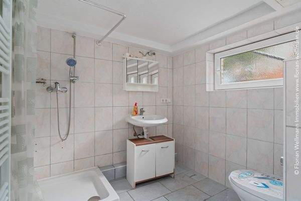 Badezimmer Souterrain Links