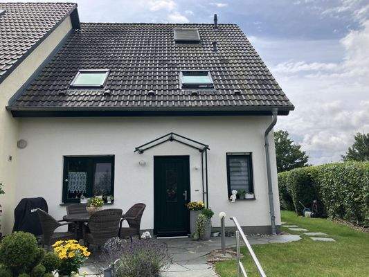 Eingangsbereich mit Terrasse