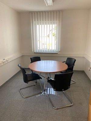 Besprechungsraum oder Büro 3