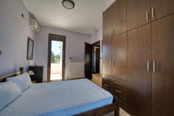 Kreta, Xirosterni: Ruhiges Anwesen in der Nähe des Strandes zu verkaufen