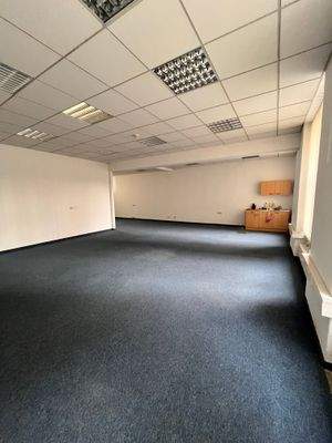 Büro mit 84 m² mit Teeküche