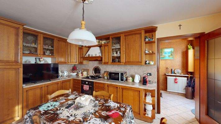 TR-074-9-Proprieta-su-2-livelli-a-Monzambano-11282