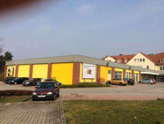 derzeit leer stehender Einkaufsmarkt 