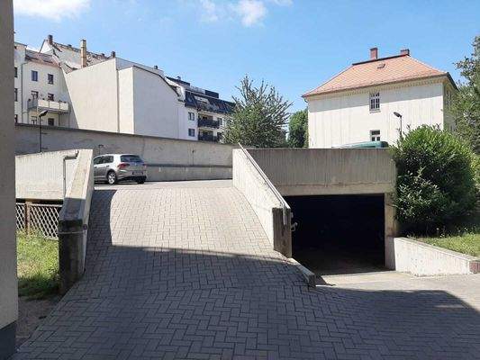 Parkplatzmöglichkeit im Hof