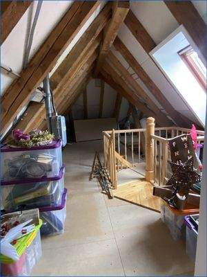 Dachgeschoß mit Treppenabgang