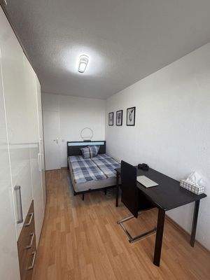 Schlafzimmer kleiner