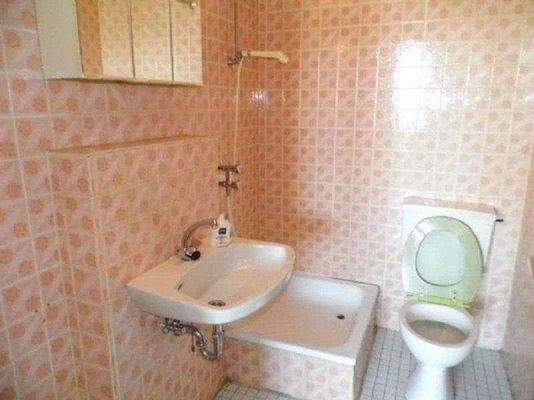 Gäste-WC und Duschbad