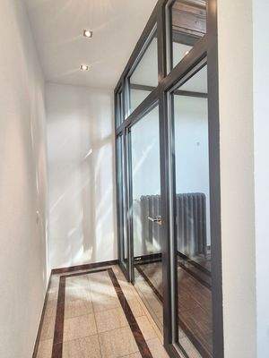 Eingangsbereich Hauptwohnung 1. OG.jpg