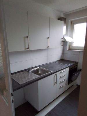 Moderne kleine Küche